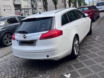 Gebraucht Opel Insignia 140 PS (102 kW) 2010 Weiß Kombi