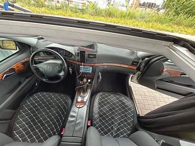 Gebraucht Mercedes E240 Elegance 177 PS (130 kW) 2005 Silber Limousine
