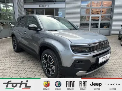 Neu Jeep Avenger Summit 110 PS (80 kW) 2026 Grau SUV