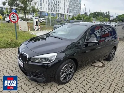 Gebraucht BMW 218 Gran Tourer Sport Line 150 PS (110 kW) 2021 Schwarz Van / Kleinbus