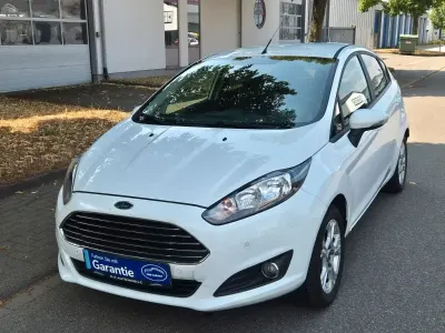 Gebraucht Ford Fiesta SYNC Edition 80 PS (58 kW) 2014 Weiß Kleinwagen