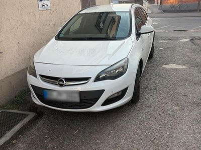 Gebraucht Opel Astra 165 PS (121 kW) 2014 Weiß Kombi