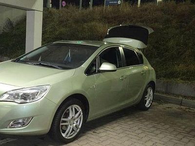 Gebraucht Opel Astra Edition 87 PS (63 kW) 2010 Grün Limousine