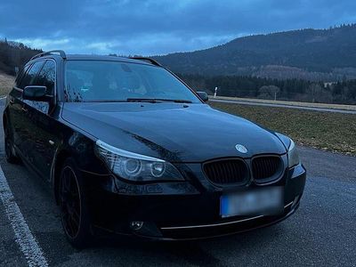 Gebraucht BMW 525 198 PS (145 kW) 2010 Schwarz Kombi