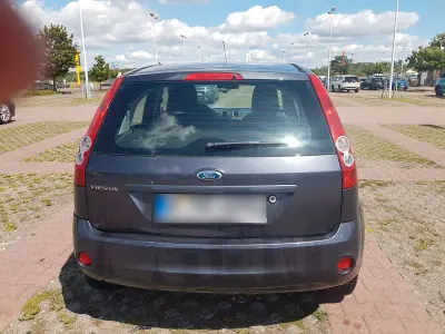 Gebraucht Ford Fiesta Ghia 69 PS (50 kW) 2007 Grau Kleinwagen