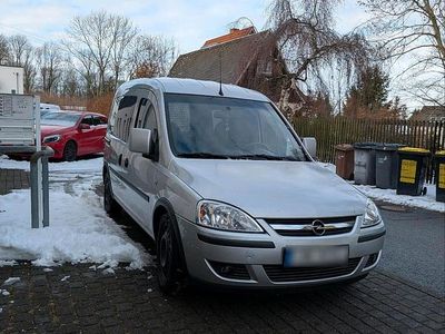 Gebraucht Opel Combo 95 PS (69 kW) 2008 Silber Van / Kleinbus