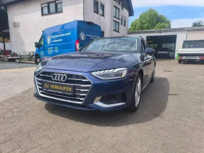 Gebraucht Audi A4 Advanced 163 PS (119 kW) 2021 Navarrablau metallic Kombi