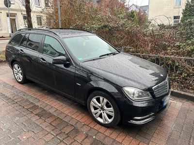 Gebraucht Mercedes C220 170 PS (125 kW) 2012 Schwarz Kombi