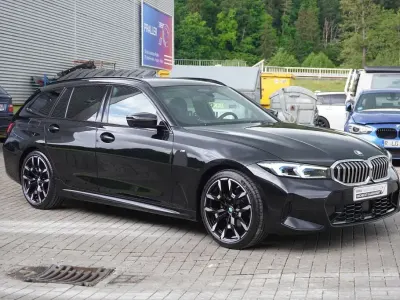 Gebraucht BMW 320 M Sport 184 PS (135 kW) 2025 Saphirschwarz Kombi