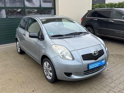 Silber Gebraucht 2008 Toyota Yaris Cool Kleinwagen | 2.850 € (Fairer Preis)