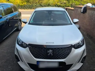 Second-hand Peugeot 2008 Active 131 CP (96 kW) 2021 Alb SUV