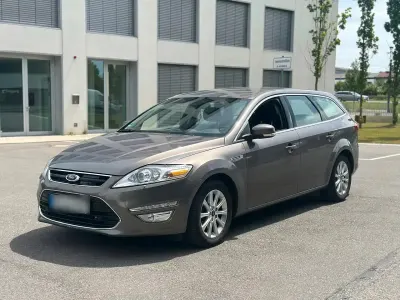 Gebraucht Ford Mondeo Titanium 163 PS (119 kW) 2011 Grau Limousine