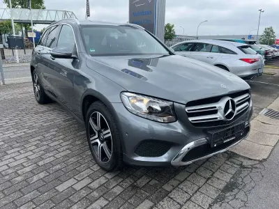 Używany Mercedes GLC220 Exclusive 170 KM (125 kW) 2017 Szary SUV