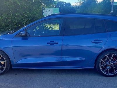 Blau Gebraucht 2021 Ford Focus ST Kombi | 28.650 € (Fairer Preis)