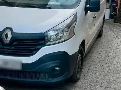 Gebraucht Renault Trafic 125 PS (91 kW) 2017 Weiß Van / Kleinbus