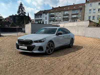 Gebraucht BMW i5 Performance 442 kW (601 PS) 2024 Grau Limousine