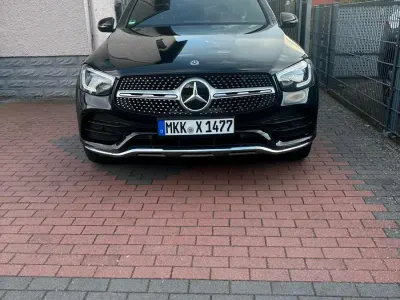 Gebraucht Mercedes GLC220 194 PS (142 kW) 2019 Schwarz SUV