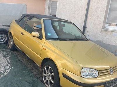Brugt VW Golf Cabriolet Trendline 75 HK (55 kW) 2000 Gul Cabriolet