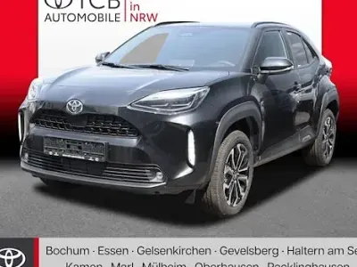 Neu Toyota Yaris Cross 131 PS (96 kW) 2025 Schwarz SUV