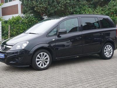 Karbonschw graphitschw midnigh Gebraucht 2014 Opel Zafira Family Van / Kleinbus | 6.999 € (Etwas zu teuer)