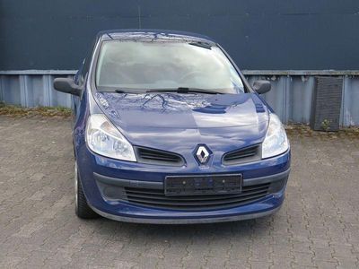 Second-hand Renault Clio III 75 CP (55 kW) 2006 Albastru Hatchback