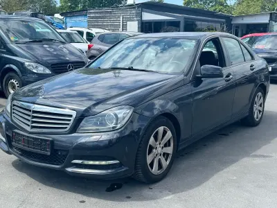Second-hand Mercedes C200 136 CP (100 kW) 2012 Negru Berlinǎ