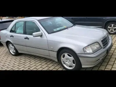 Gebraucht Mercedes C240 170 PS (125 kW) 1998 Silber Limousine