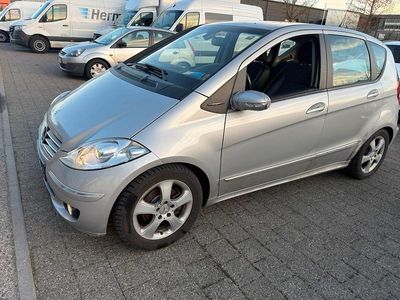 Gebraucht Mercedes A180 109 PS (80 kW) 2005 Silber Kleinwagen