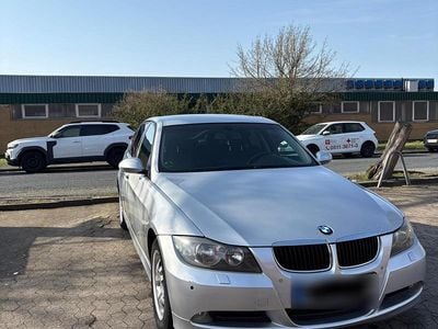 Gebraucht BMW 320 150 PS (110 kW) 2005 Silber Limousine