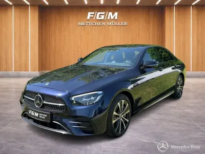 Gebraucht Mercedes E300 AMG line 306 PS (225 kW) 2023 Lack nautikblau Limousine