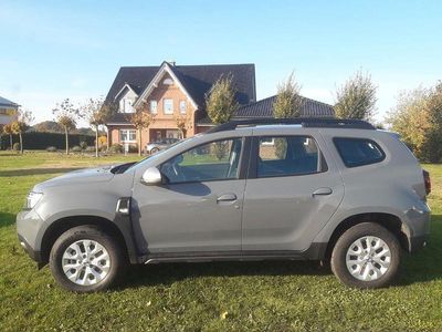 Städtisches grau Gebraucht 2024 Dacia Duster Expression SUV | 21.690 € (Fairer Preis)