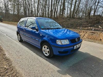 Gebraucht VW Polo 50 PS (36 kW) 2000 Blau Kleinwagen