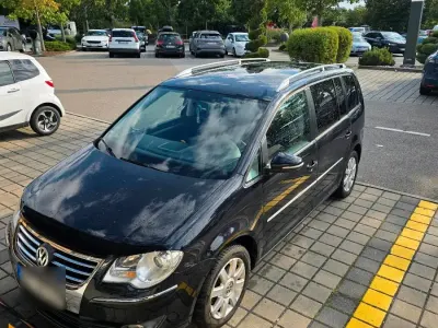Gebraucht VW Touran Highline 105 PS (77 kW) 2009 Schwarz Van / Kleinbus