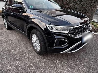 Begagnad VW T-Roc Life 150 HK (110 kW) 2022 Svart SUV