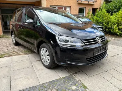 Gebraucht VW Sharan Trendline 150 PS (110 kW) 2015 Schwarz Van / Kleinbus