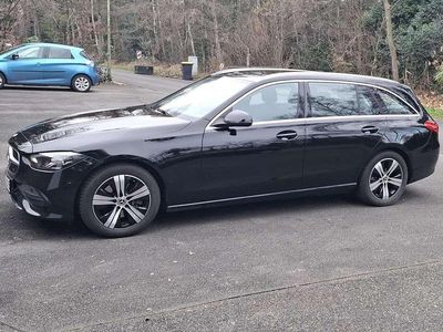Gebraucht Mercedes C200 Avantgarde 163 PS (119 kW) 2022 Schwarz Kombi