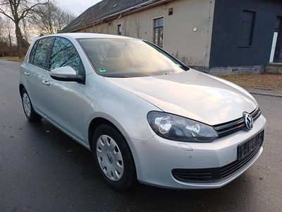 Gebraucht VW Golf VI Comfortline 105 PS (77 kW) 2011 Silber Kleinwagen