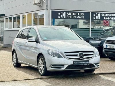 Gebraucht Mercedes B200 156 PS (114 kW) 2014 Silber Van / Kleinbus