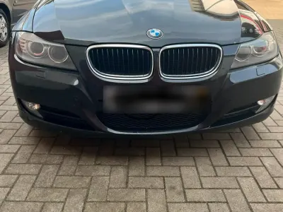 Second-hand BMW 320 140 CP (102 kW) 2012 Negru Break