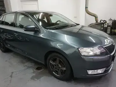 Gebraucht Skoda Rapid Ambition 90 PS (66 kW) 2016 Grau Kleinwagen