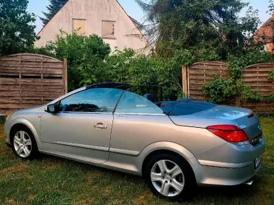 Gebraucht Opel Astra 105 PS (77 kW) 2007 Beige Cabrio