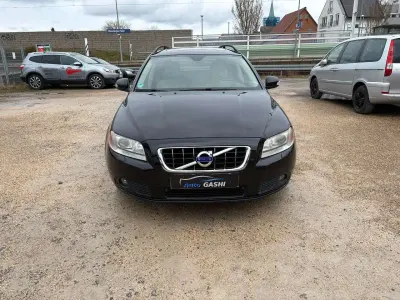 Gebraucht Volvo V70 Momentum 205 PS (150 kW) 2010 Schwarz Kombi