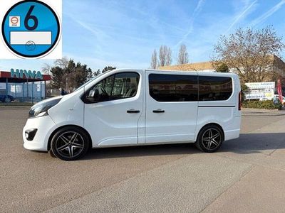 Weiß Gebraucht 2018 Opel Vivaro Van / Kleinbus | 25.950 €