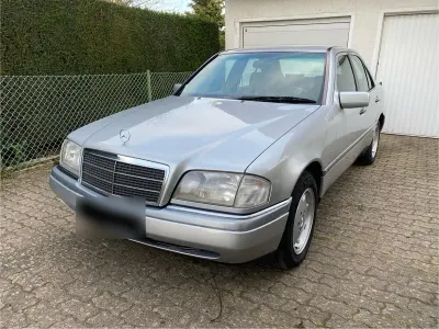 Gebraucht Mercedes C180 Elegance 122 PS (89 kW) 1994 Silber Limousine