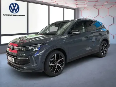 Neu VW Tiguan Life 150 PS (110 kW) 2026 Grau SUV
