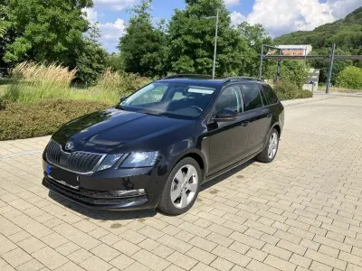 Gebraucht Skoda Octavia Clever 116 PS (85 kW) 2018 Schwarz Kombi