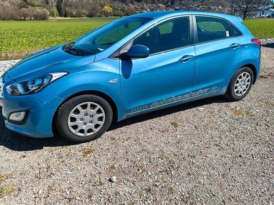 Gebraucht Hyundai i30 101 PS (74 kW) 2013 Blau Limousine