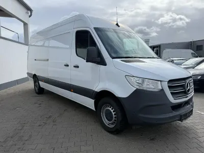 Używany Mercedes Sprinter 190 KM (139 kW) 2021 Biały Van