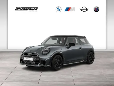 Usado Mini John Cooper Works Coupé 204 HP (150 kW) 2024 Cinzento Coupé
