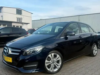Usata Mercedes B200 136 CV (100 kW) 2018 Blu Monovolume